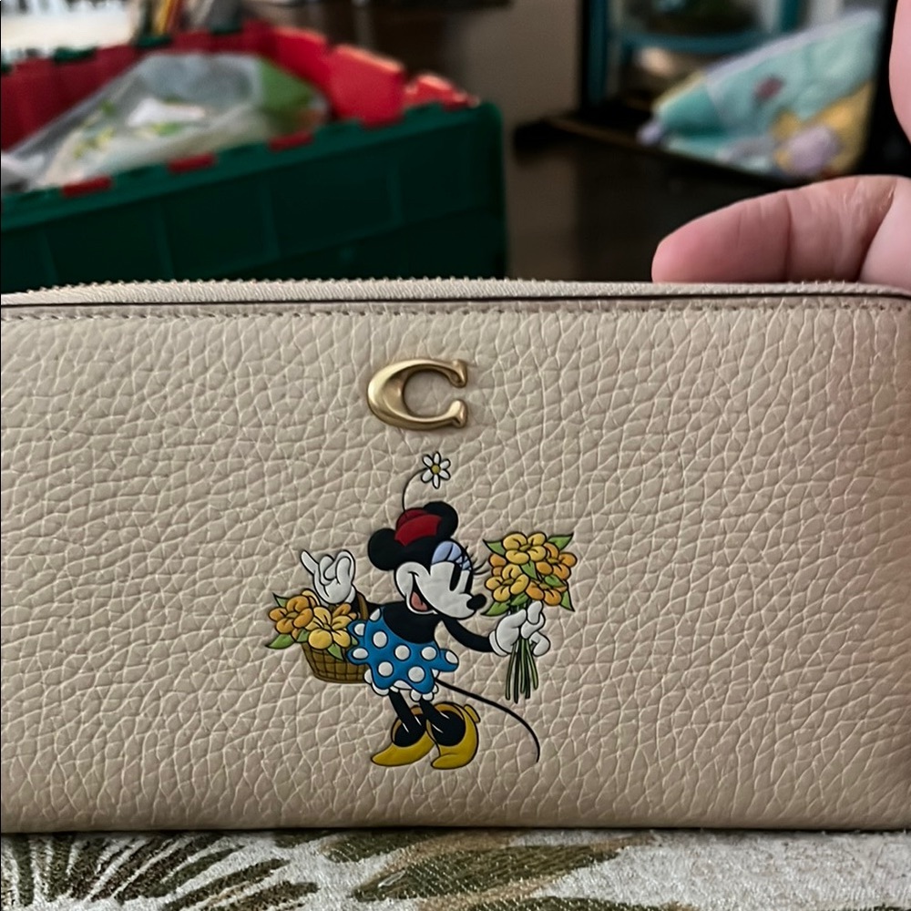NWT- Coach Cream Wallet with Textured Leather Minnie Mouse Design.